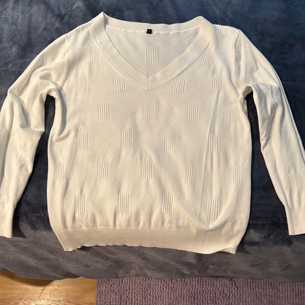Elegant Cream V-Neck Sweater